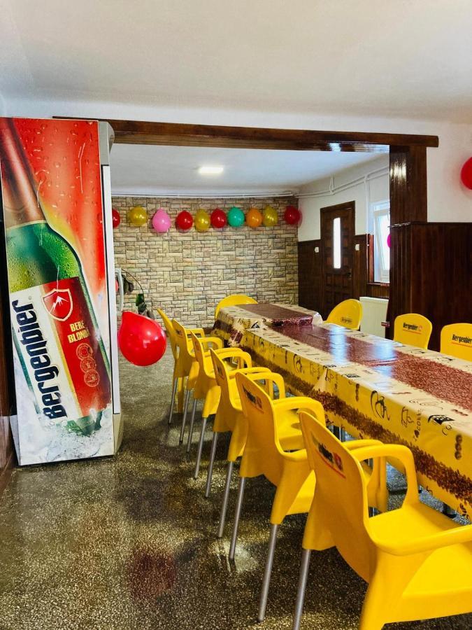 Vila Nadia Hotel Oesti-Paminteni Екстериор снимка