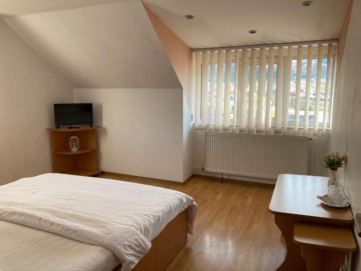 Vila Nadia Hotel Oesti-Paminteni Екстериор снимка