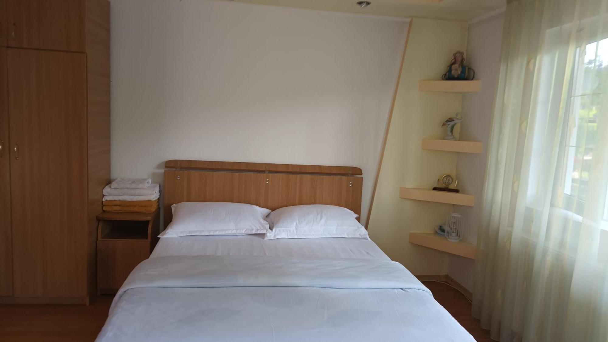 Vila Nadia Hotel Oesti-Paminteni Стая снимка