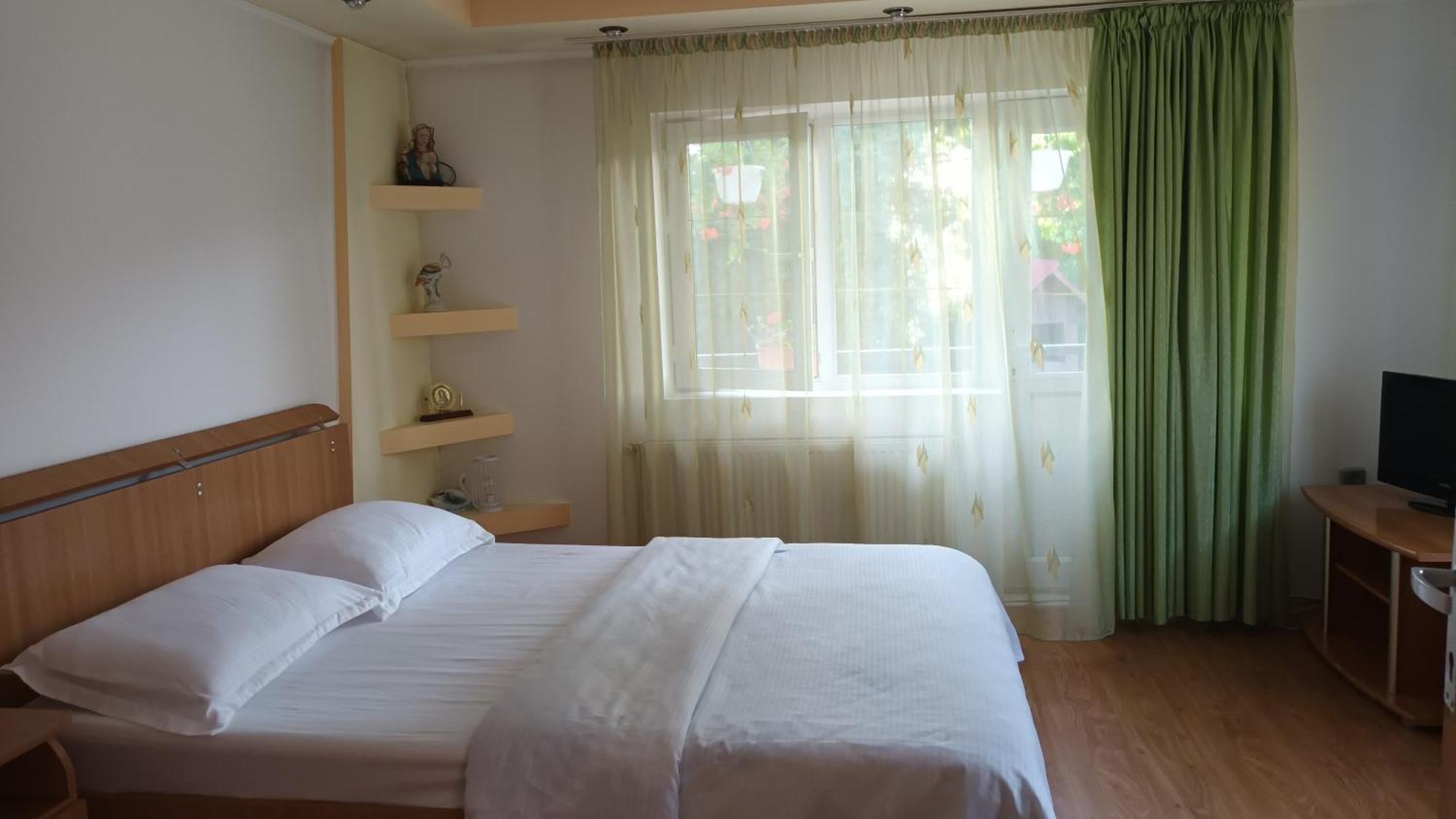 Vila Nadia Hotel Oesti-Paminteni Стая снимка